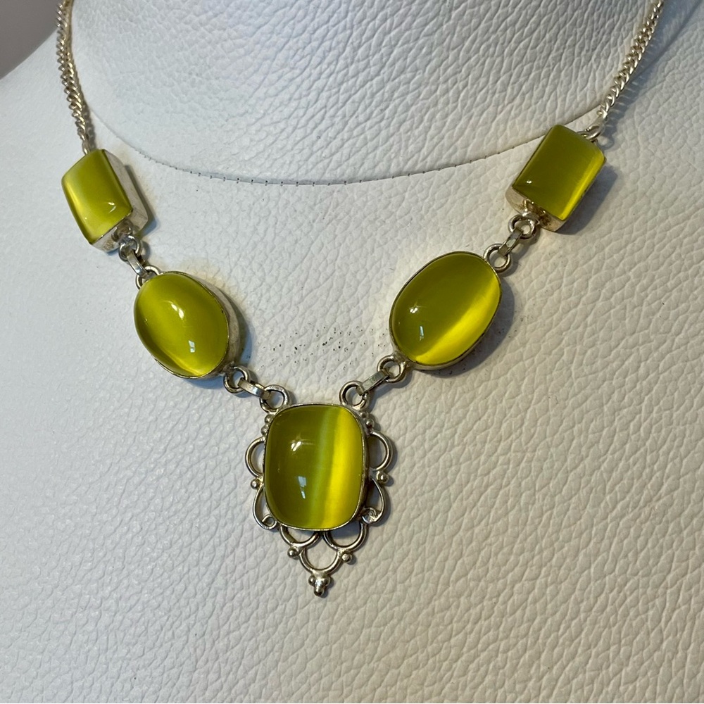 Yellow/Green Cabochon 20” Necklace